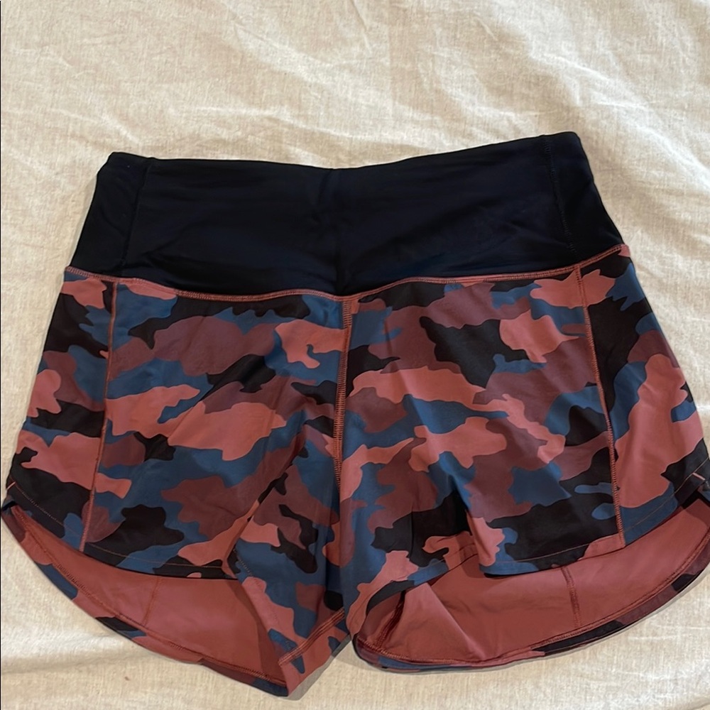 Lululemon size 6 shorts 4” length